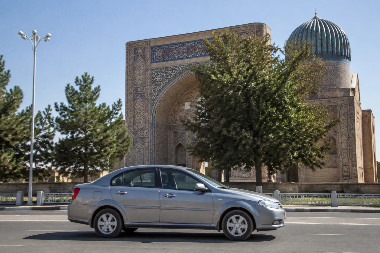 Location de voiture à Samarcande en Ouzbékistan : guide pratique